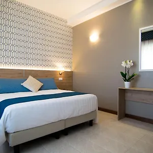 Otel Pacific, Roma
